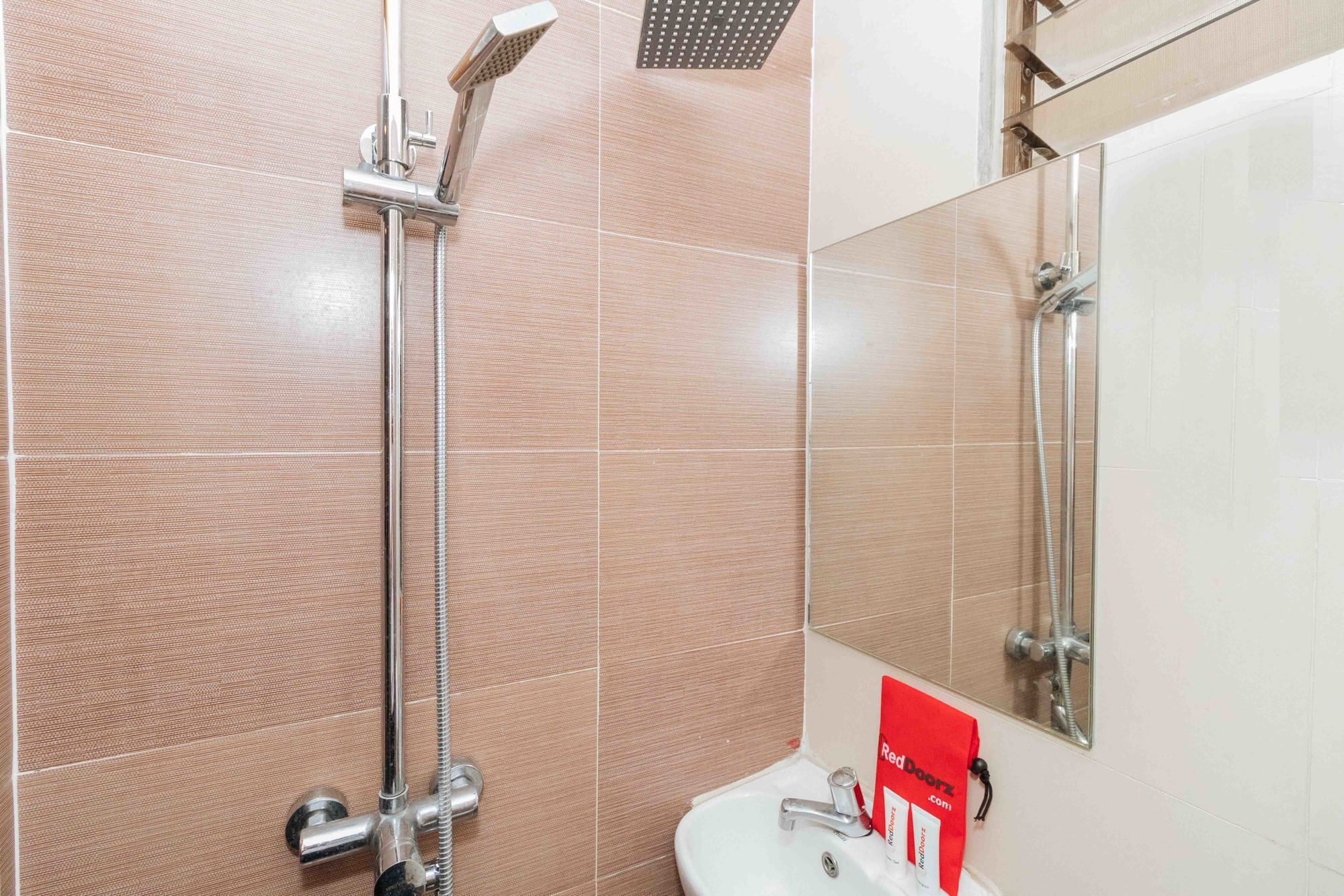 Reddoorz At Dbuilders Rooms Ph1 Taguig Luaran gambar